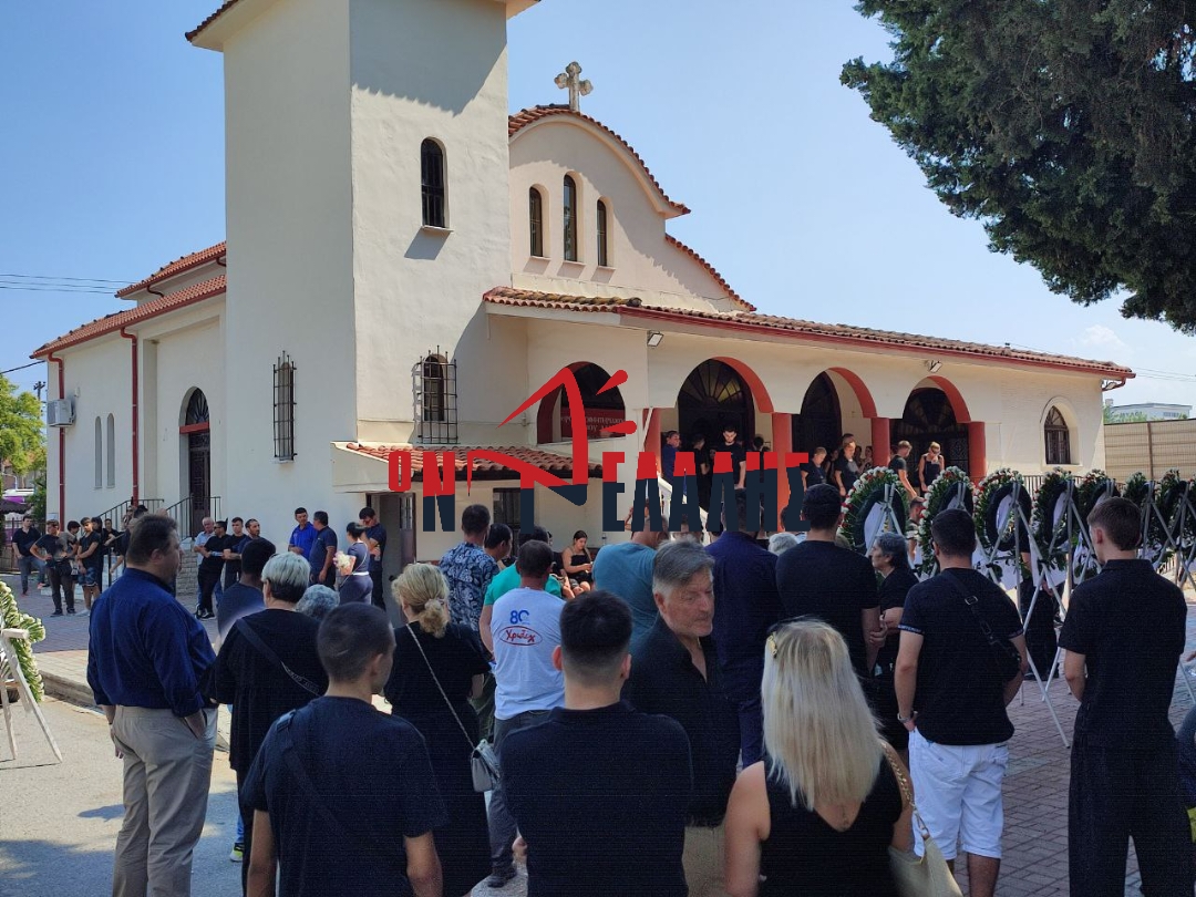 Ανείπωτος πόνος στο τελευταίο «αντίο» για τον άτυχο 18χρονο (vid)