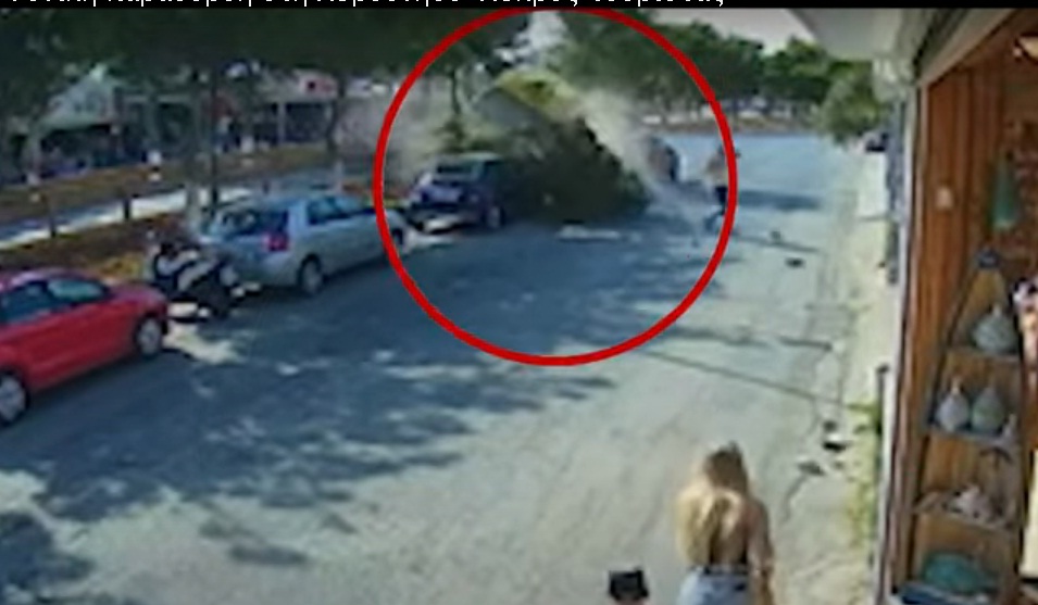 Τραγωδία στη Χερσόνησο: Θανατηφόρο τροχαίο με θύμα τουρίστα (vid)