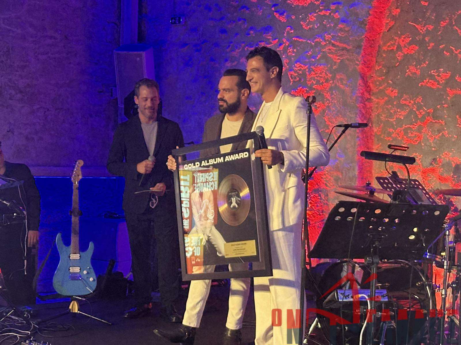 Χρυσή βραδιά, διπλή χαρά για τον Δήμο Αναστασιάδη και το «Τώρα μιλάω εγώ» (vid)