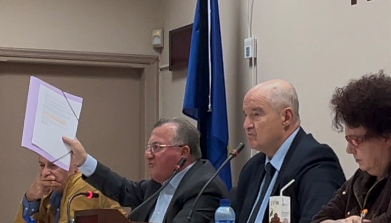 «Βγήκαν μαχαίρια» στον Δήμο Κατερίνης – Σκληρή απάντηση του Δημάρχου σε ανάρτηση Αναστασιάδη (vid)