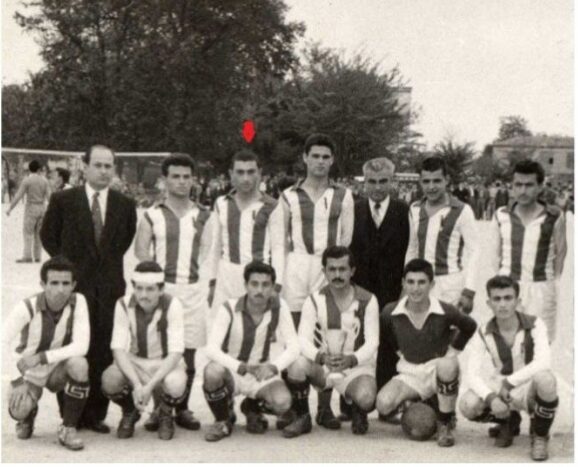 Ο Κώστας Φωτιάδης «Ο Δαφνοστεφανωμένος»