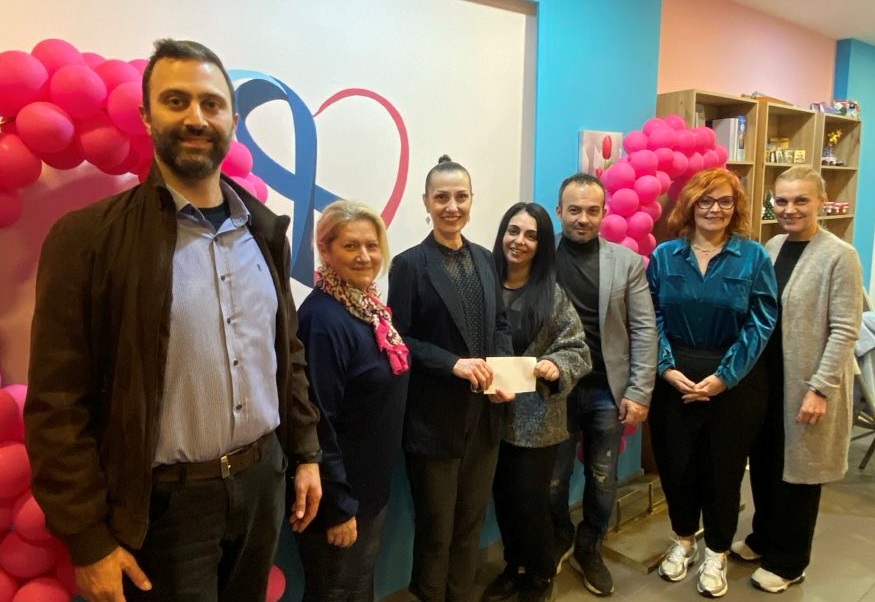 Ευχαριστήριο προς το Κατάστημα “The Sweet Cube Coffee” για την Υποστήριξη του Έργου του Συλλόγου Καρκινοπαθών