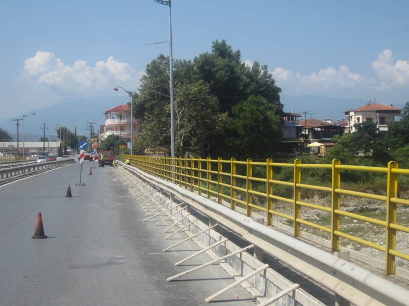 Πιερία: Κυκλοφοριακές ρυθμίσεις λόγω εργασιών σε τρεις γέφυρες