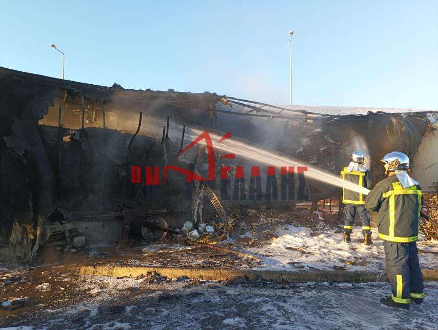 Πιερία: Φωτιά σε νταλίκα-ψυγείο στα ΣΕΑ Σκοτίνας