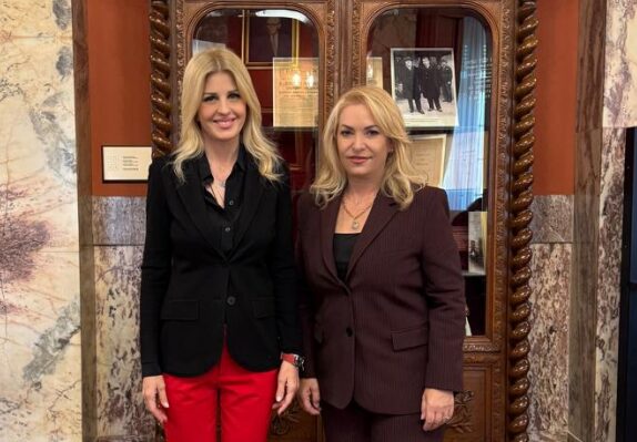 ​Άννα Μάνη – Παπαδημητρίου: «Σταθερή η κυβερνητική δέσμευση για τη στήριξη των Δομών Προστασίας Γυναικών»