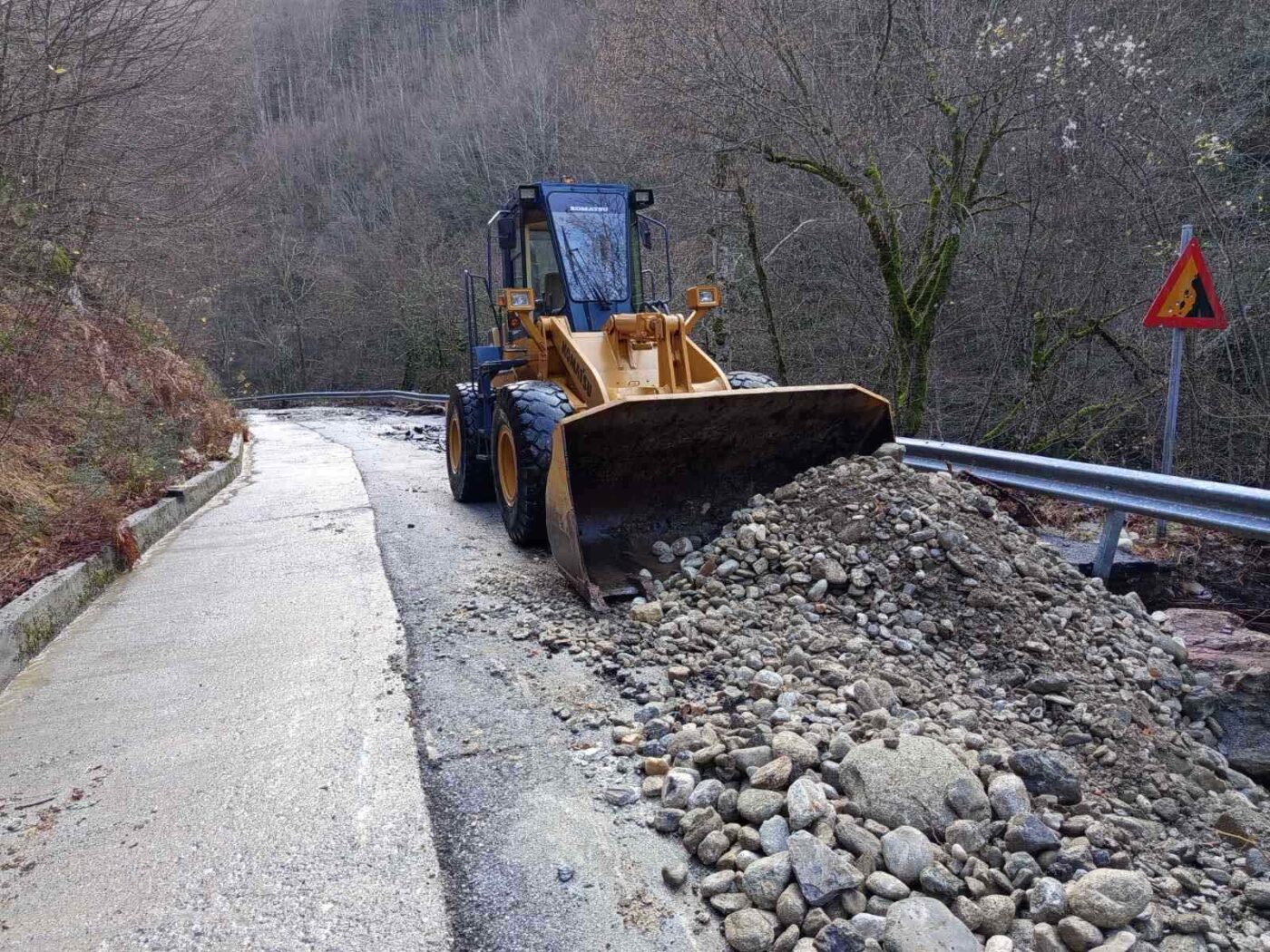 Άμεσες παρεμβάσεις της Π.Ε. Πιερίας: Κανονικά η κίνηση στον δρόμο Φωτεινά – Φτέρη