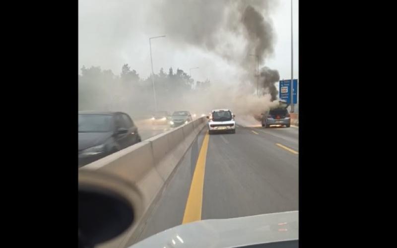 Θεσσαλονίκη: Μεγάλη φωτιά σε ΙΧ εν κινήσει – Που έκλεισε ο Περιφερειακός, ουρές οχημάτων