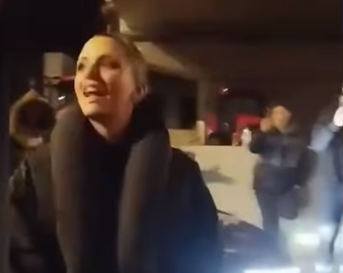 Η Κατερίνα Λιόλιου στα μπλόκα με το… δικό της σπίτι που νοικιάστηκε! (vid)