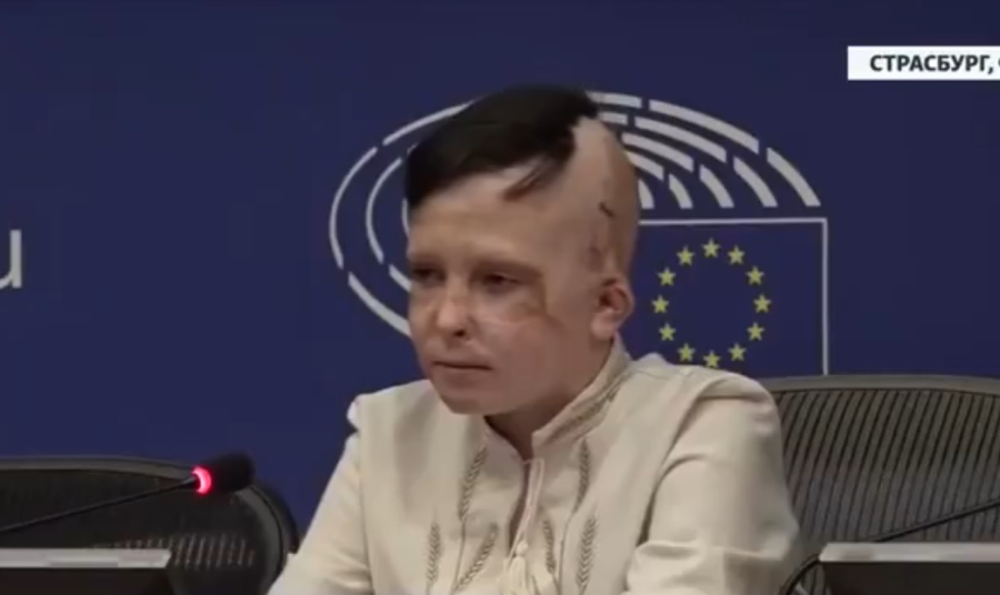 «Αυτή ήταν η τελευταία φορά που είδα τη μητέρα μου»: Ο 11χρονος Ουκρανός που συγκλόνισε το Ευρωκοινοβούλιο