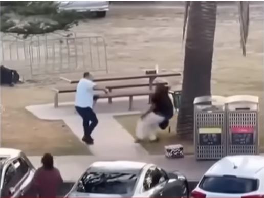 Τρομοκρατική επίθεση στο Χάνουκα: Πατέρας και γιος σκότωσαν 15 στην παραλία Μπόνταϊ