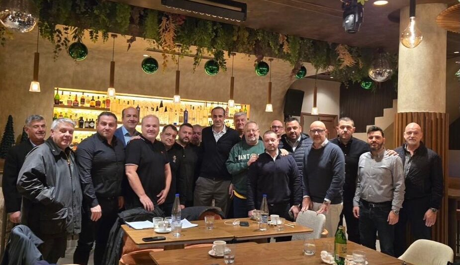 Συνάντηση με τους εκπροσώπους του κλάδου της εστίασης από όλη την Ελλάδα είχε ο Γρηγόρης Δημητριάδης