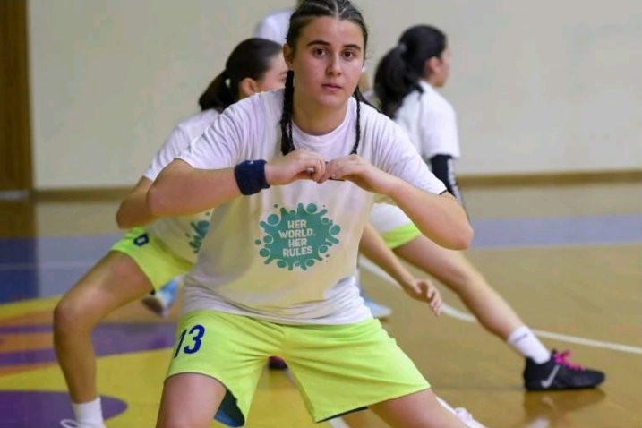 Εντυπωσίασε η Ελ. Κοκράνη στο Χριστουγεννιάτικο τουρνουά της Ε.Ο.Κ.