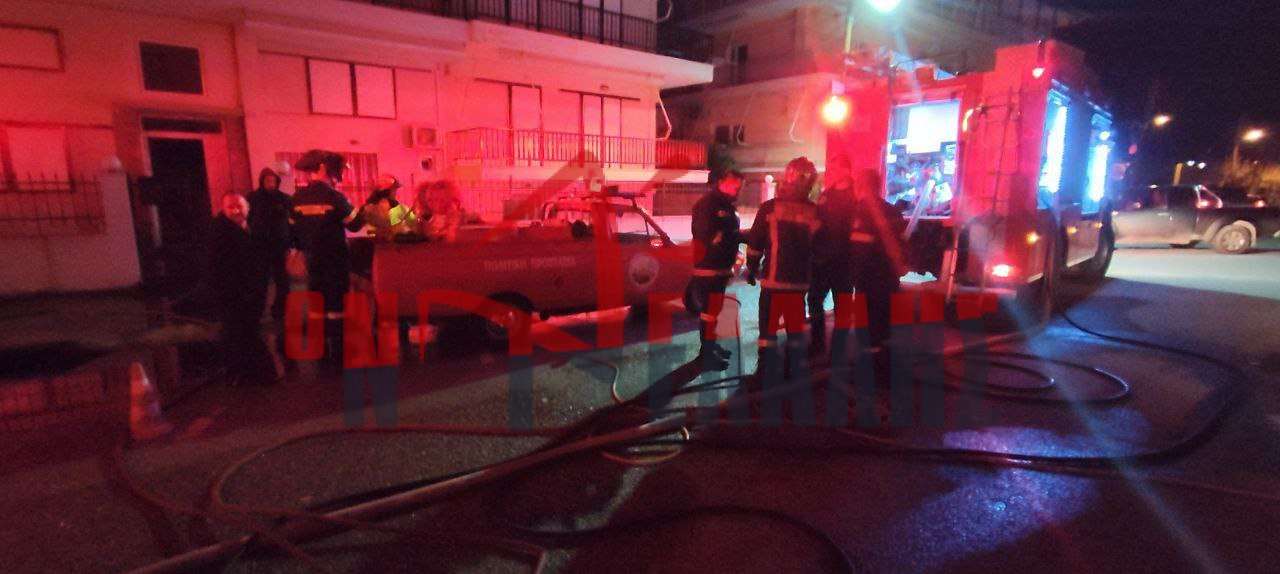 Πιερία: Φωτιά σε τριώροφη οικοδομή στους Νέους Πόρους