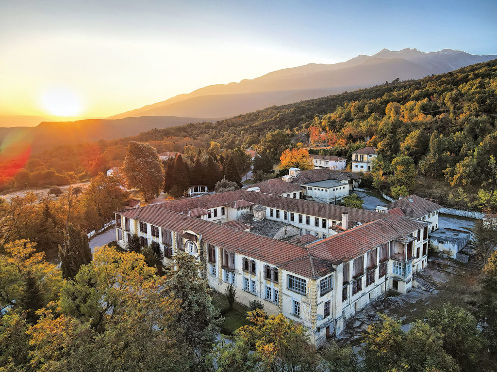 Ι.Μ. Παναγίας Πέτρας: Μνημόσυνο για τους αγωνιστές του Ολύμπου και τους κεκοιμημένους του πρώην Ψυχιατρείου