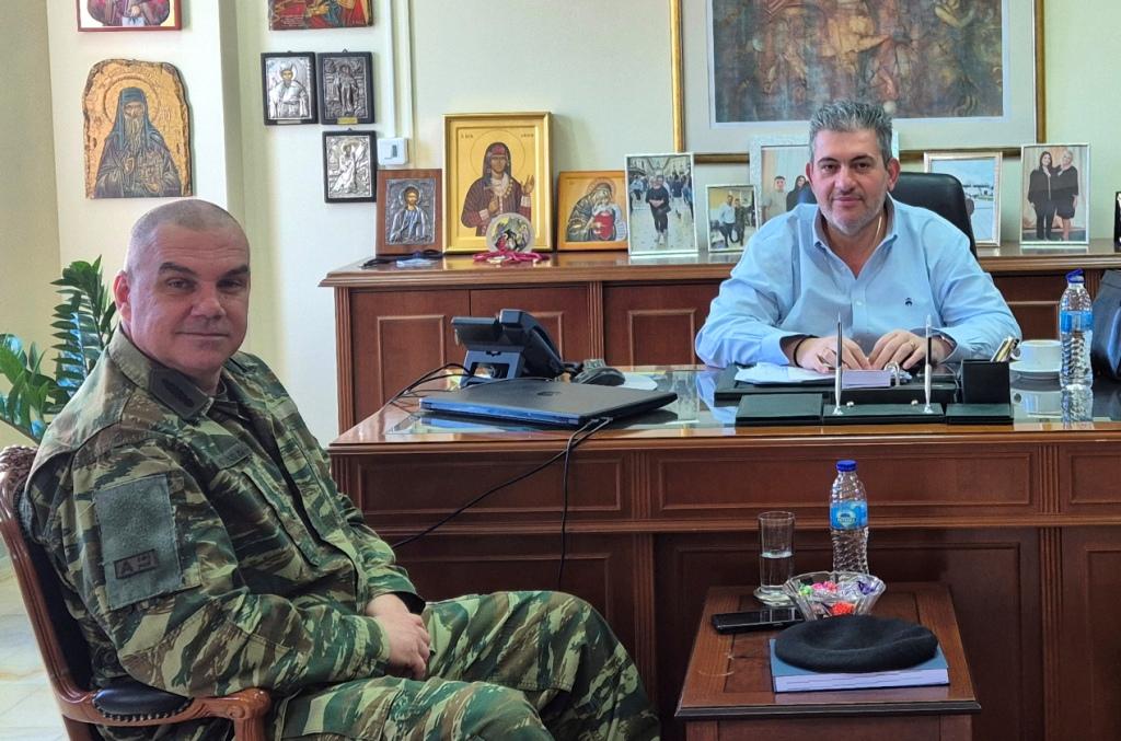 Συνάντηση του προέδρου του ΕΒΕ με τον νέο Ταξίαρχο Λιτοχώρου